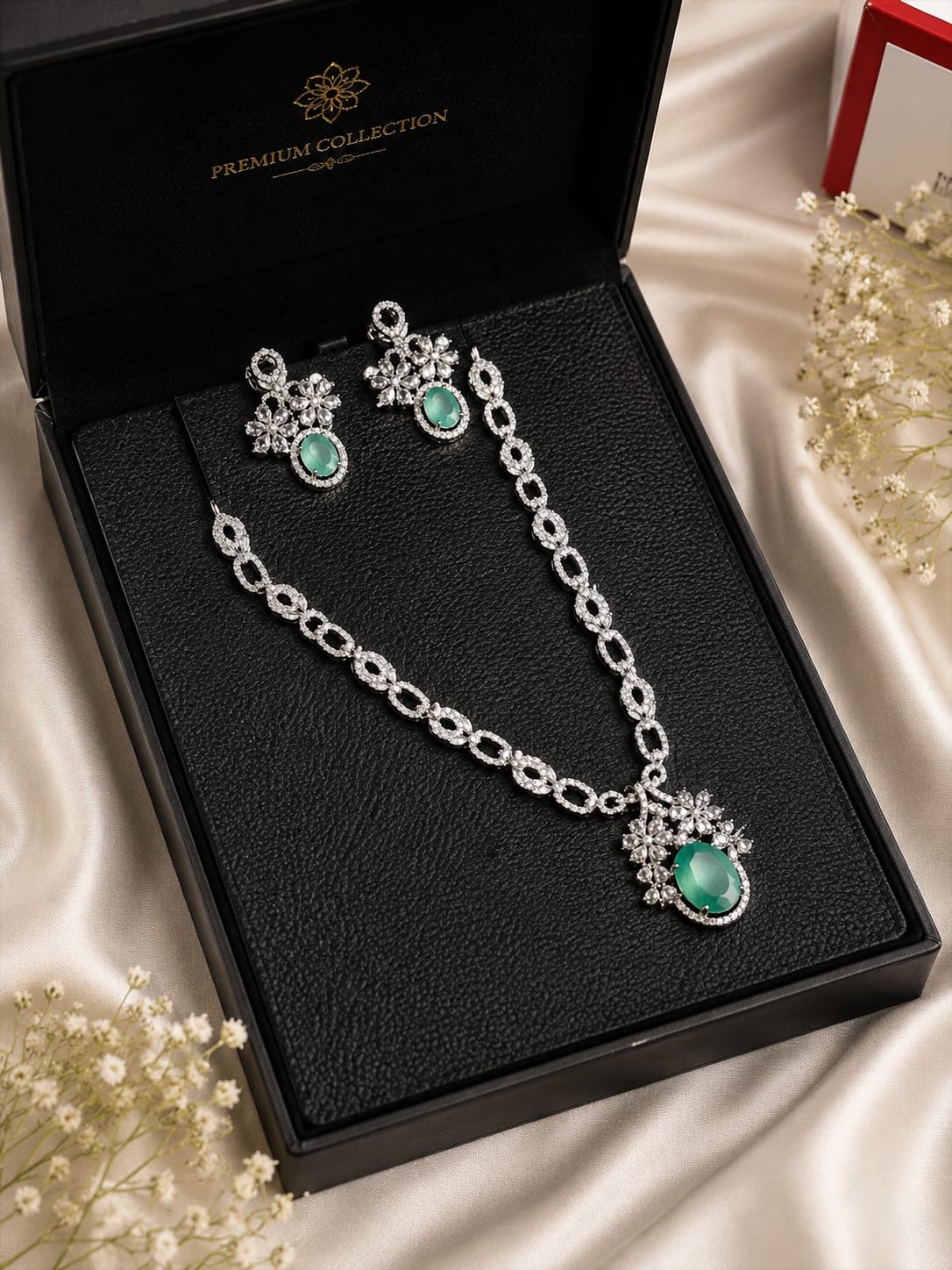 Emerald Green Stone Necklace Set With Earrings